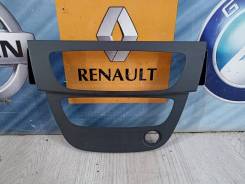 ÖN PANEL RADYO ÇERÇEVESİ MGN III-FLUENCE 682601753R