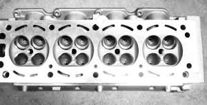 SİLİNDİR KAPAĞI SKODA FAVORİT 136L SUBAP YAY VE TIRNAKLARI ÜZERİNDE 047103063H-047103063L-047105063K