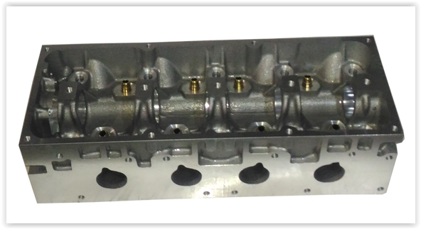 SİLİNDİR KAPAĞI KANGOO-CLIO BBO E7J 1.4İ 8V EMME MANİFOLT PLASTİK YAN YAĞLAMA 4 NOKTA 7701475893-6001547298-7701472681