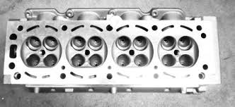 SİLİNDİR KAPAĞI SKODA FAVORİT 136L SUBAP YAY VE TIRNAKLARI ÜZERİNDE 047103063H-047103063L-047105063K